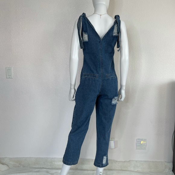 Pretty Little Things 8 denim Jumpsuit Romper - Picture 5 of 12
